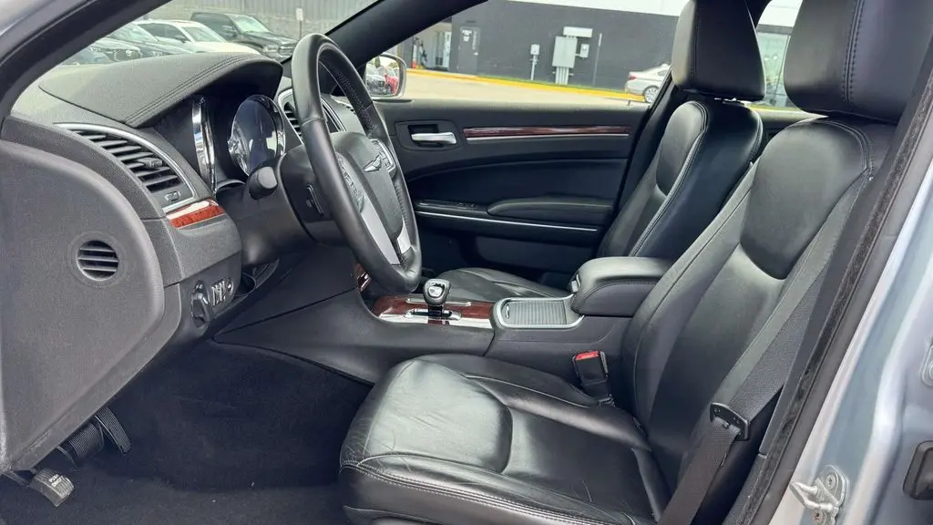 2013 Chrysler 300 Base