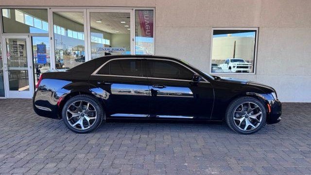 2018 Chrysler 300 Touring