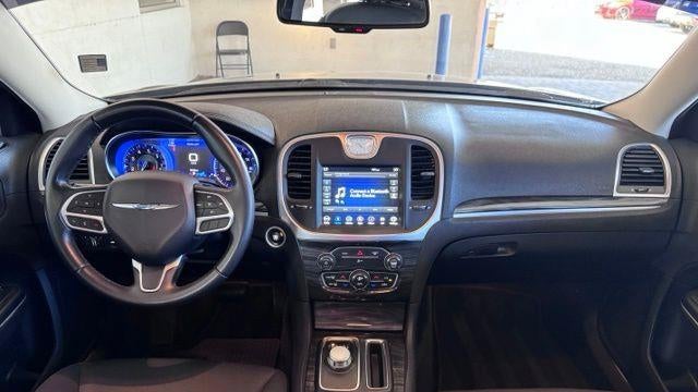 2018 Chrysler 300 Touring
