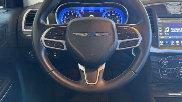 2018 Chrysler 300 Touring