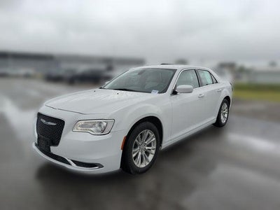 2018 Chrysler 300 Touring L 4DR Sedan