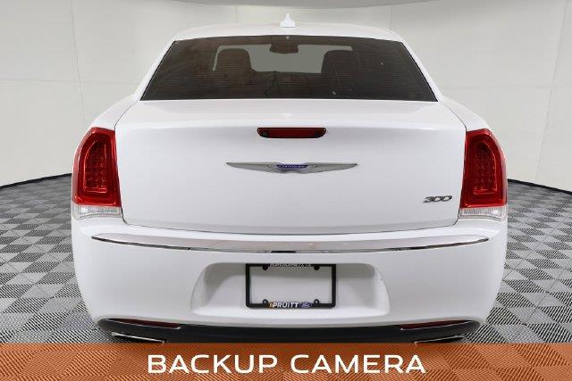 2020 Chrysler 300 - $15,800