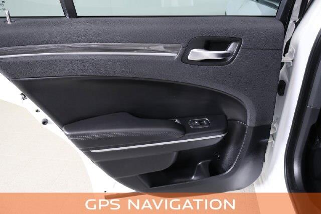 2020 Chrysler 300 - $15,800
