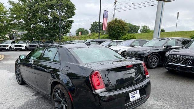 2021 Chrysler 300 Touring