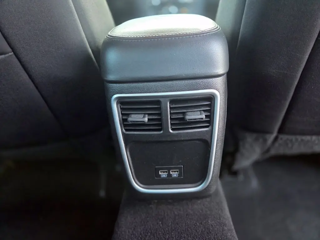 2021 Chrysler 300 - $18,277