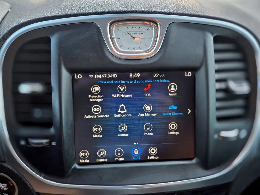 2021 Chrysler 300 - $18,277