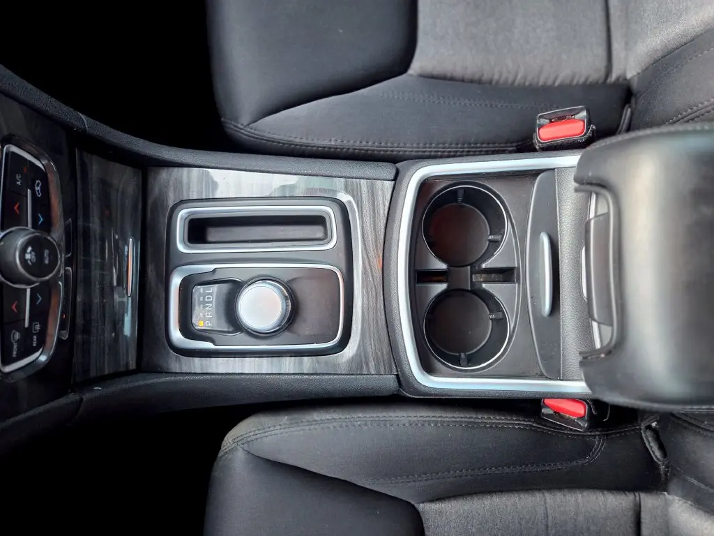 2021 Chrysler 300 - $18,277