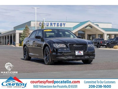 2022 Chrysler 300 Touring 4DR Sedan