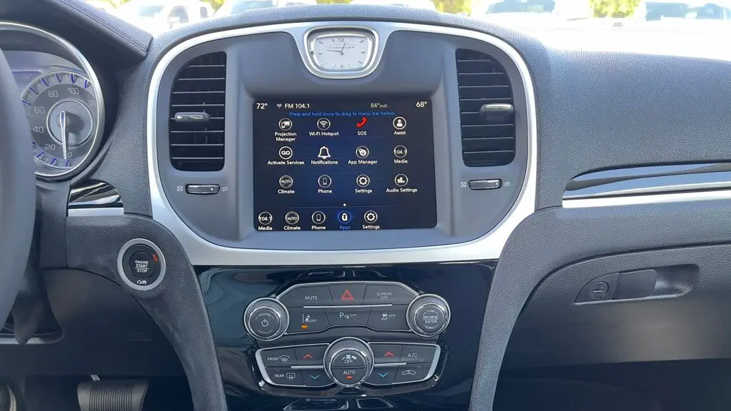 2023 Chrysler 300 Touring