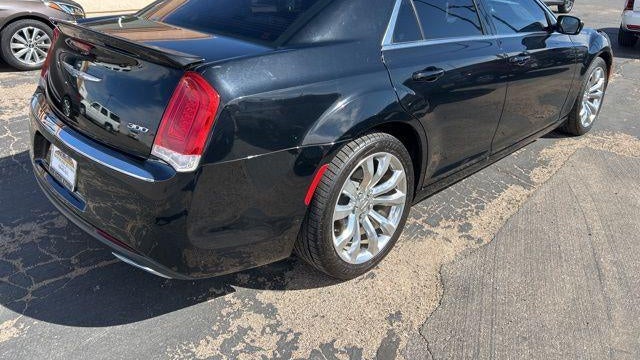 2018 Chrysler 300 Touring L