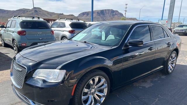 2018 Chrysler 300 Touring L