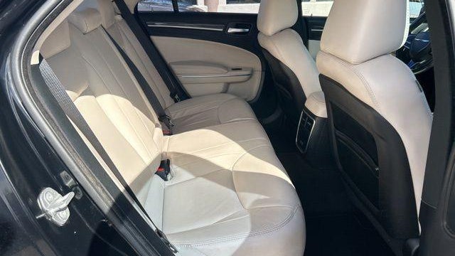 2018 Chrysler 300 Touring L