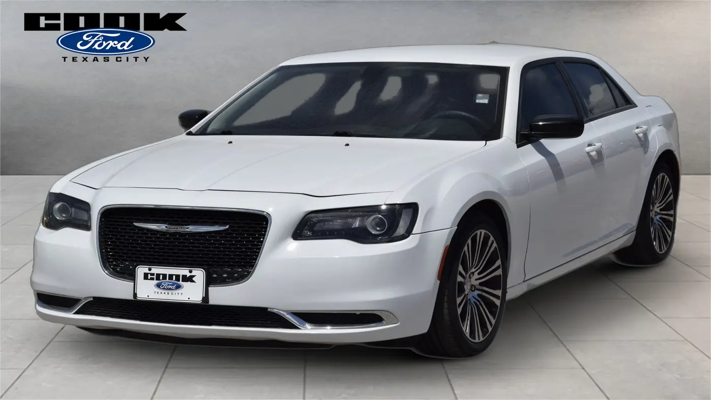 Preowned 2019 Chrysler 300 Touring for Sale