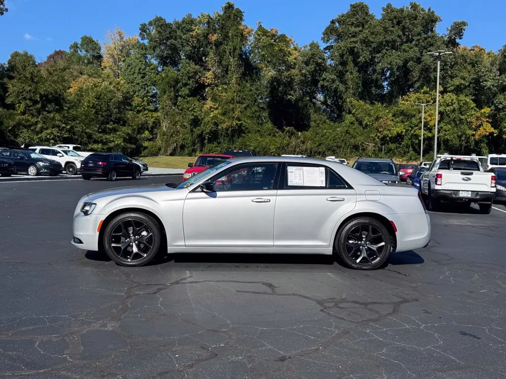 2023 Chrysler 300 - $30,596