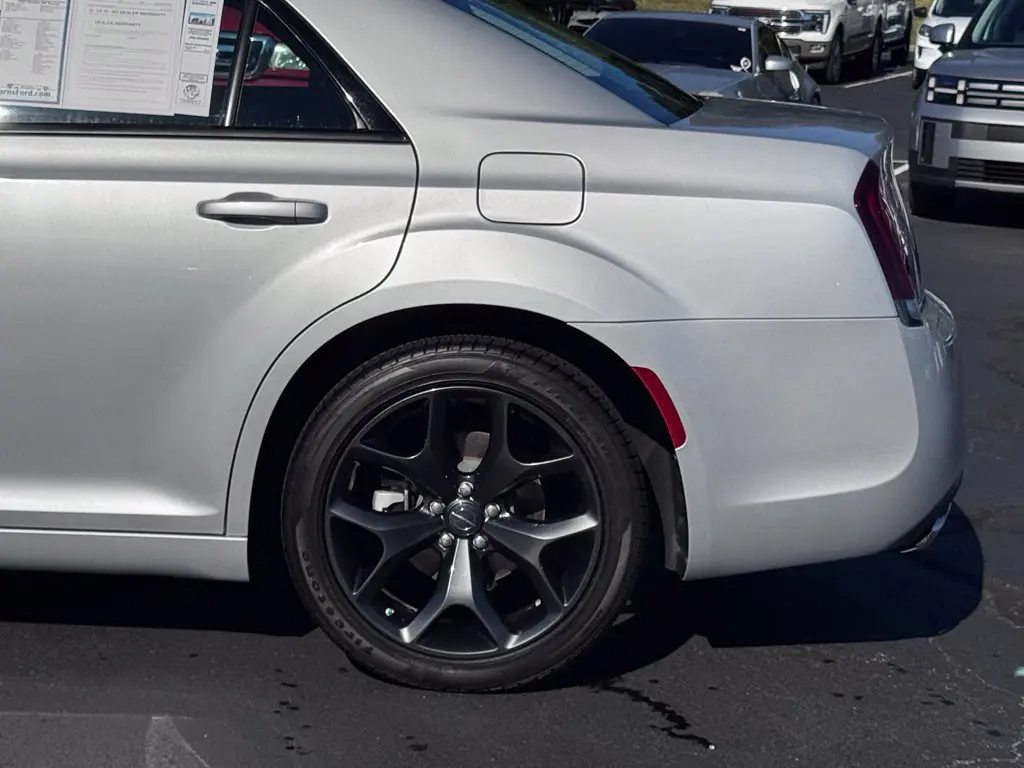 2023 Chrysler 300 - $30,596