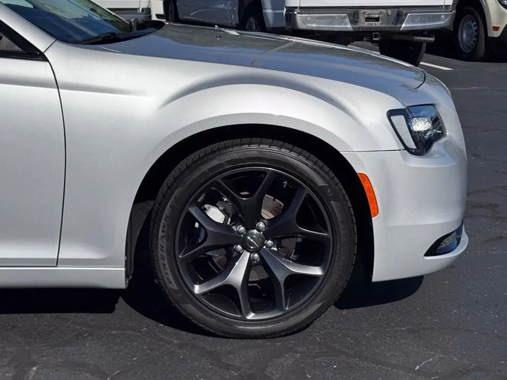 2023 Chrysler 300 - $30,596
