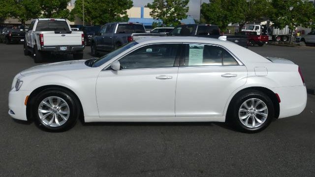 2015 Chrysler 300 Limited
