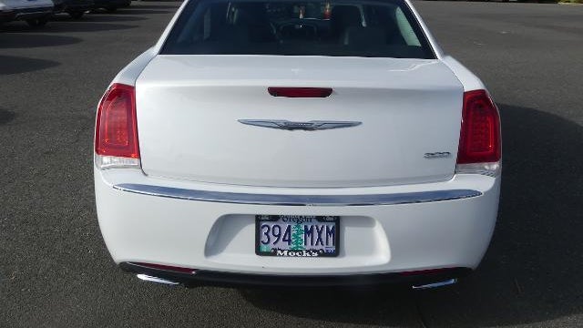 2015 Chrysler 300 Limited