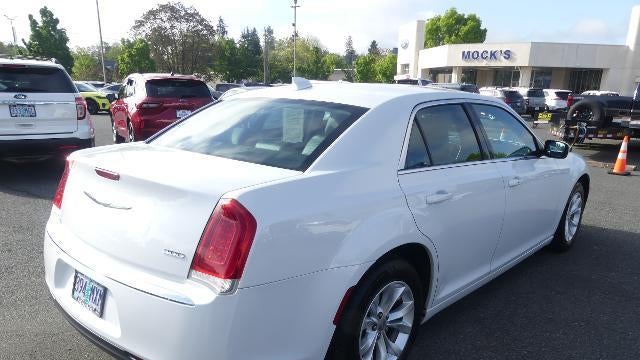 2015 Chrysler 300 Limited