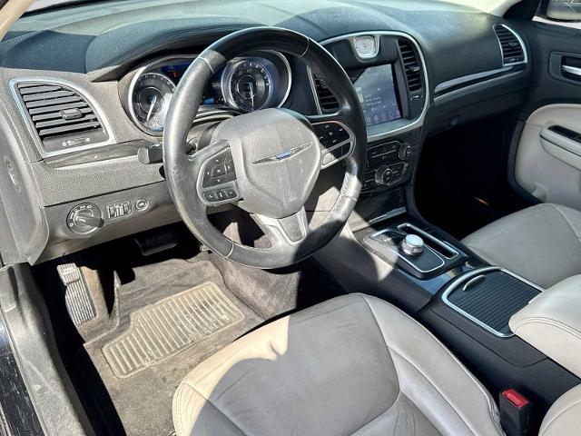 2017 Chrysler 300 - $10,275