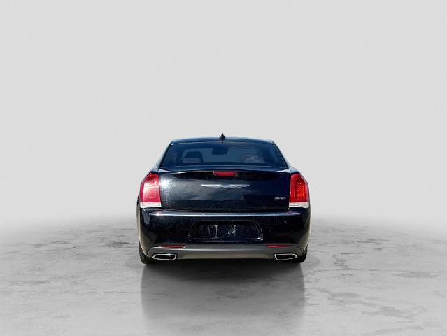 2017 Chrysler 300 - $10,275