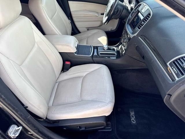 2017 Chrysler 300 - $10,275