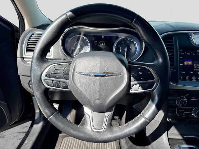 2017 Chrysler 300 - $10,275