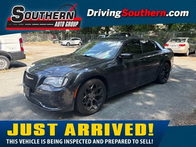 2019 Chrysler 300 Touring 4DR Sedan