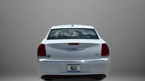 2020 Chrysler 300 Touring L