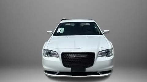2020 Chrysler 300 Touring L