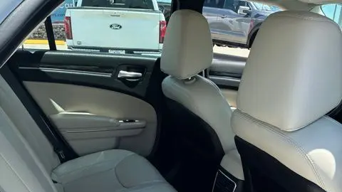 2020 Chrysler 300 Touring L