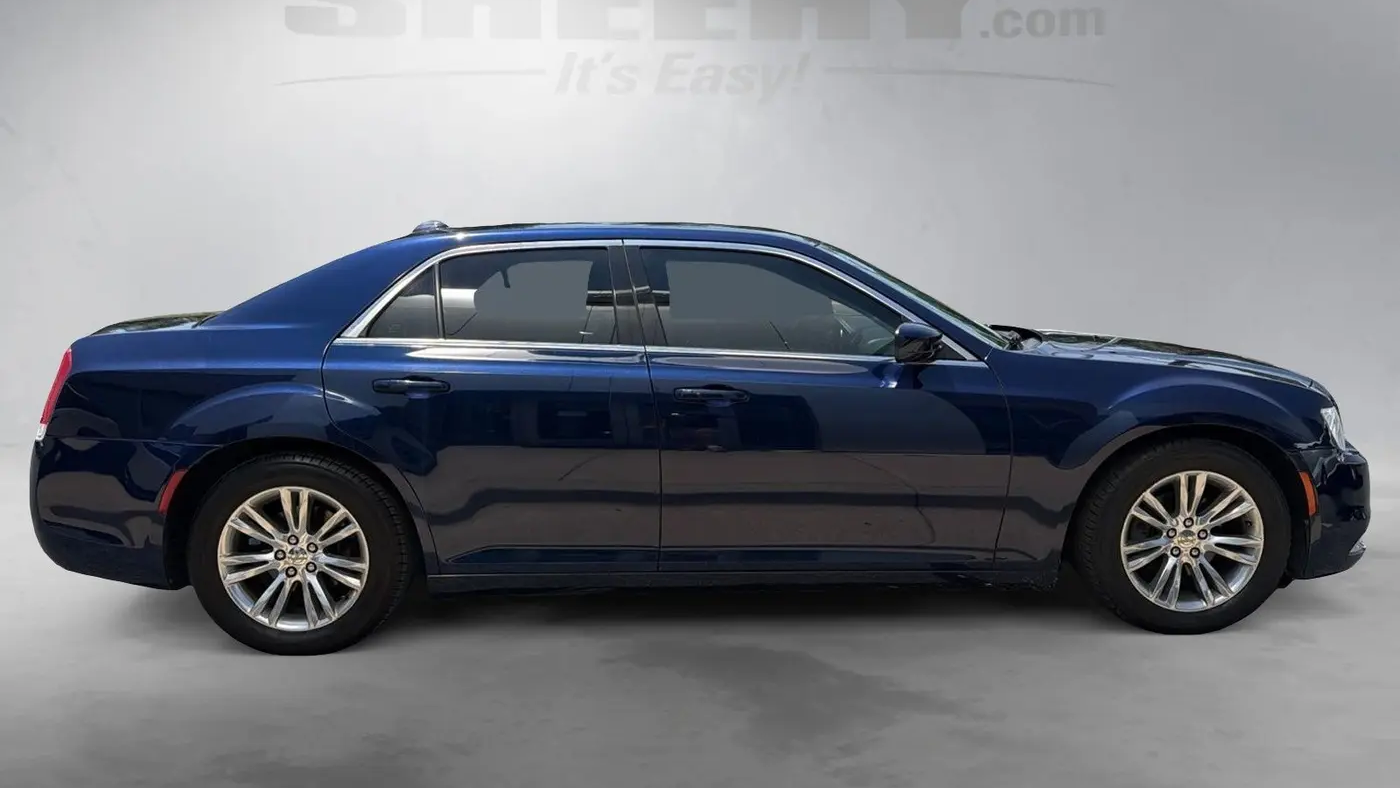 2016 Chrysler 300 Limited