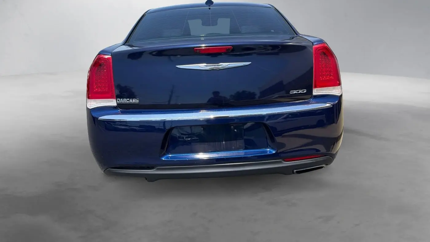 2016 Chrysler 300 Limited