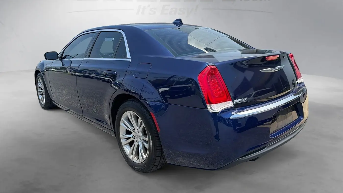 2016 Chrysler 300 Limited