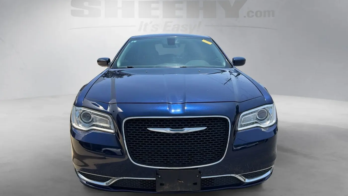 2016 Chrysler 300 Limited
