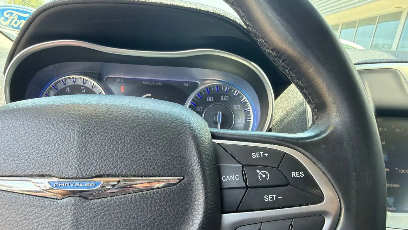 2016 Chrysler 300 Limited