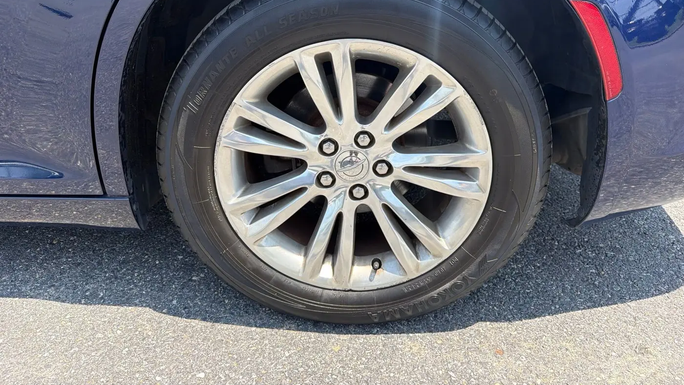 2016 Chrysler 300 Limited