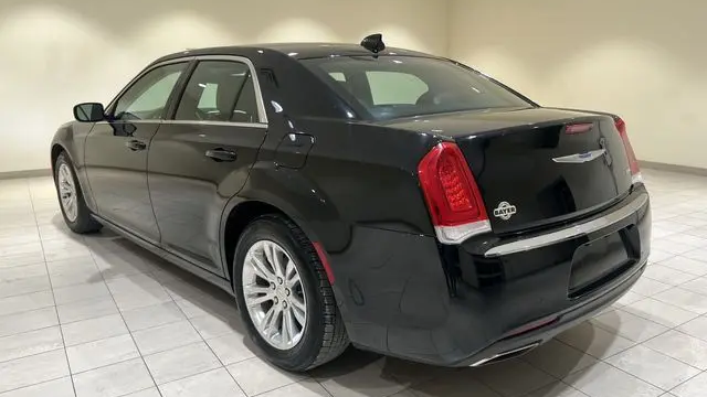 2019 Chrysler 300 Touring L