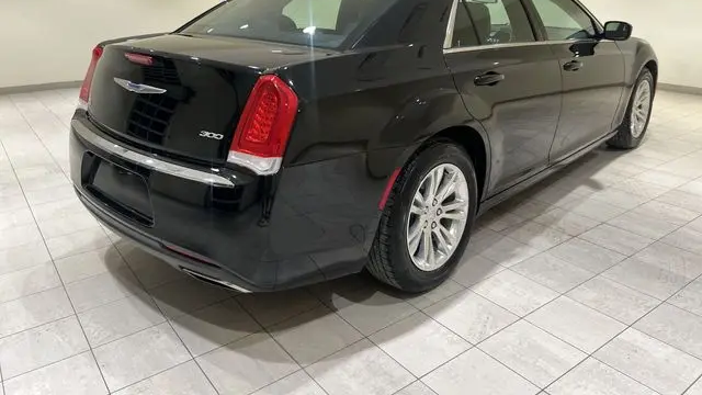 2019 Chrysler 300 Touring L
