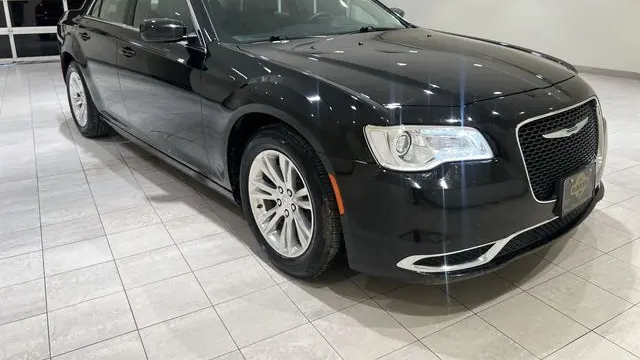 2019 Chrysler 300 Touring L