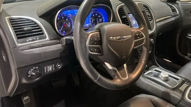 2019 Chrysler 300 Touring L
