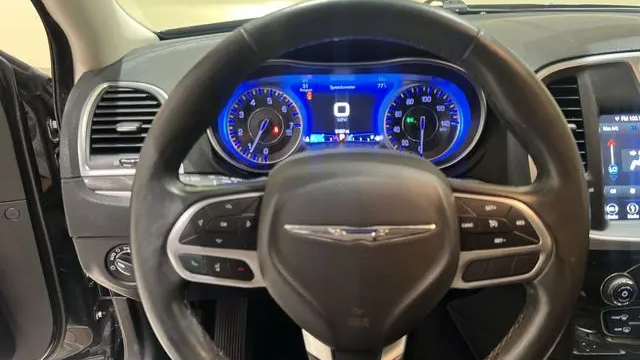 2019 Chrysler 300 Touring L