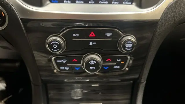 2019 Chrysler 300 Touring L