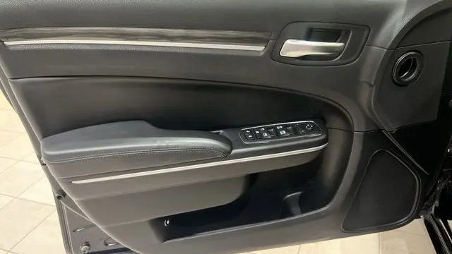 2019 Chrysler 300 Touring L