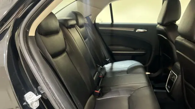 2019 Chrysler 300 Touring L