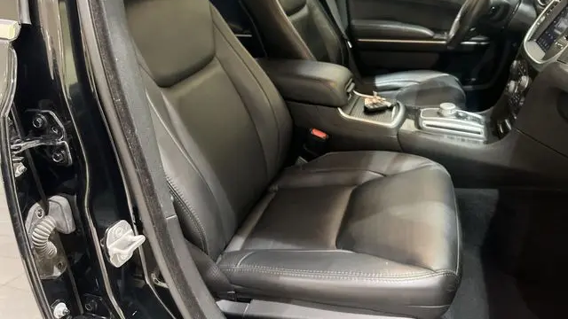 2019 Chrysler 300 Touring L