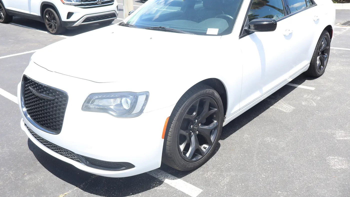2021 Chrysler 300 Touring