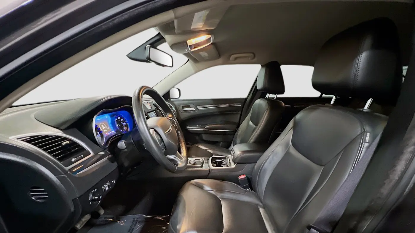 2021 Chrysler 300 Touring L