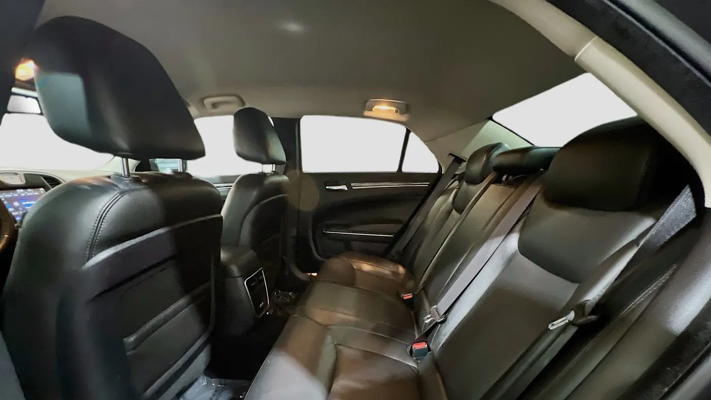 2021 Chrysler 300 Touring L