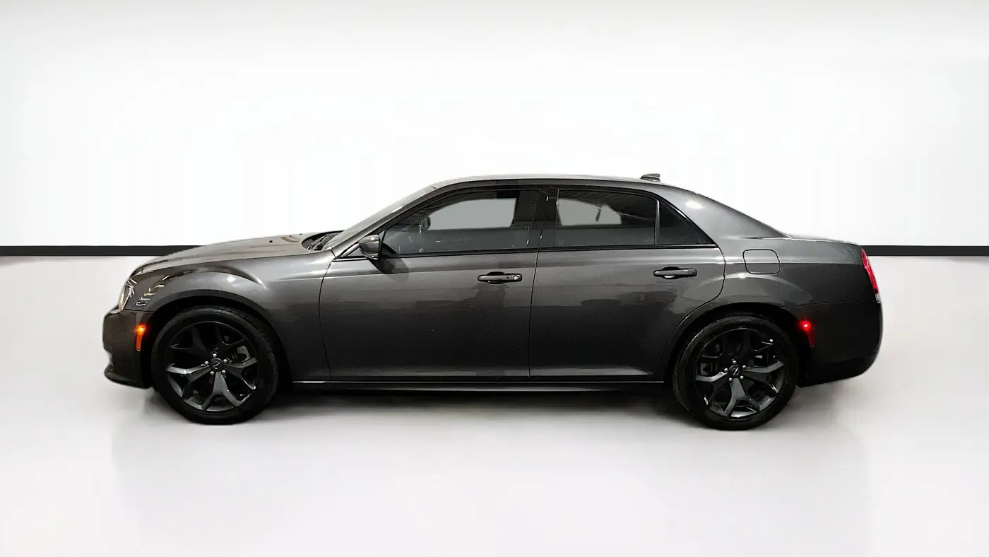 2021 Chrysler 300 Touring L